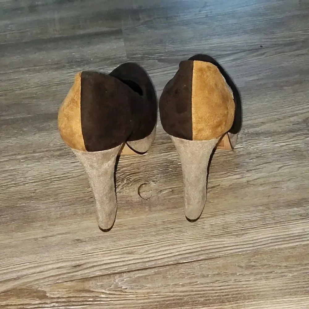 Beauty Heel suede heels Sz 9